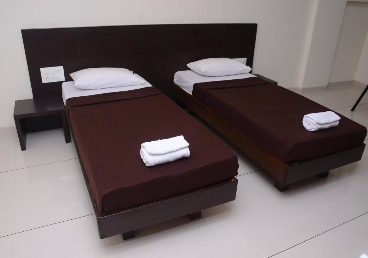 The Hotel Relax Kankavli Kankavali Kültér fotó